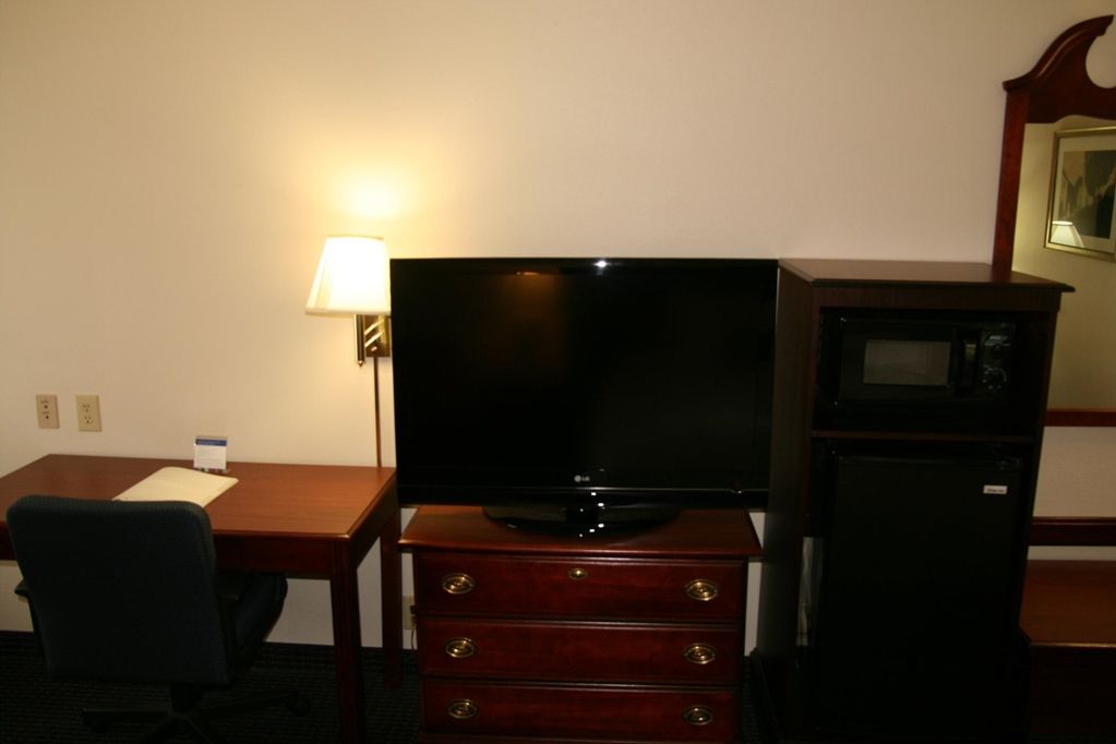 Hampton Inn Atlanta-Mall Of Georgia Buford Room photo